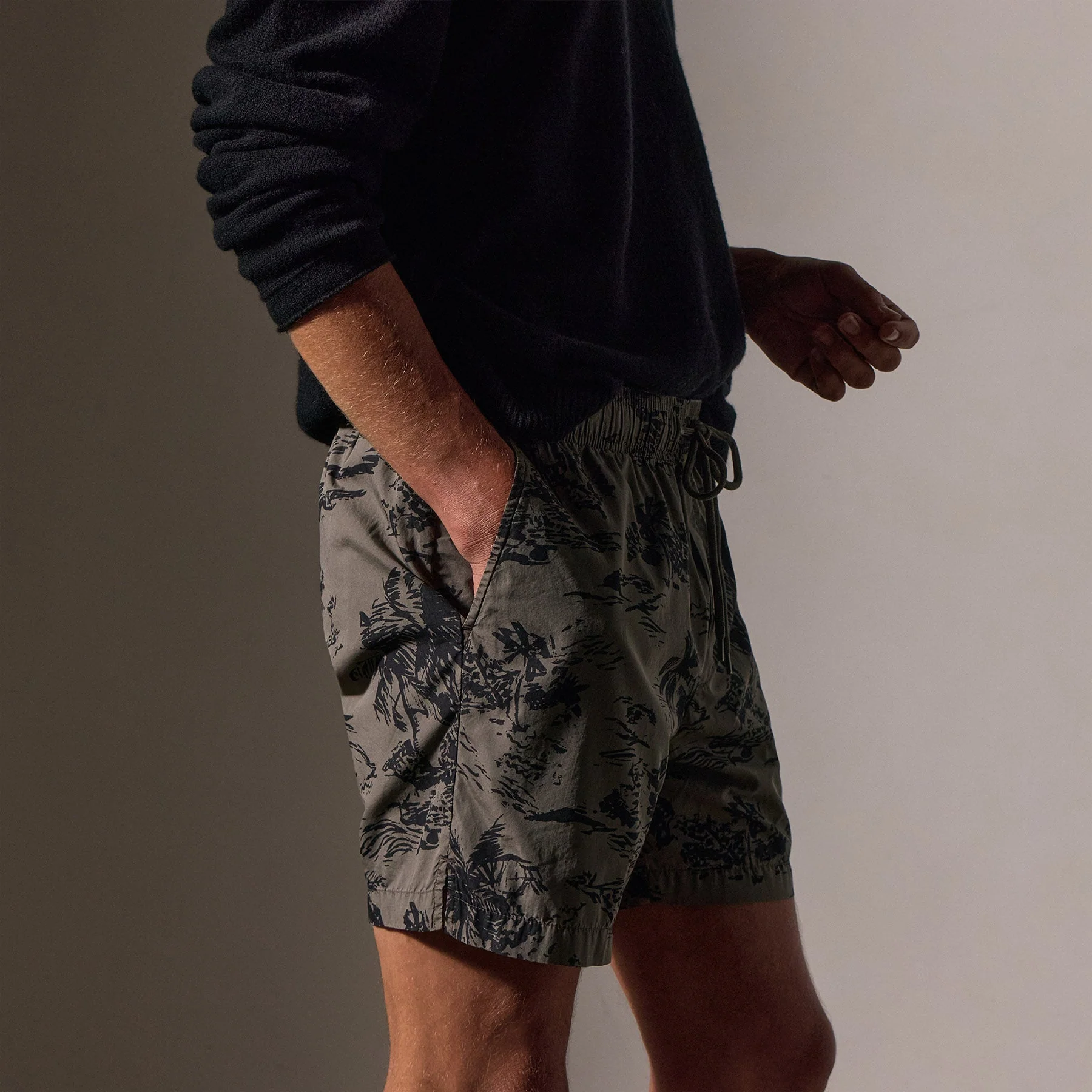 Brandílera Print Short - Army Green Pigment/Black - Image 2