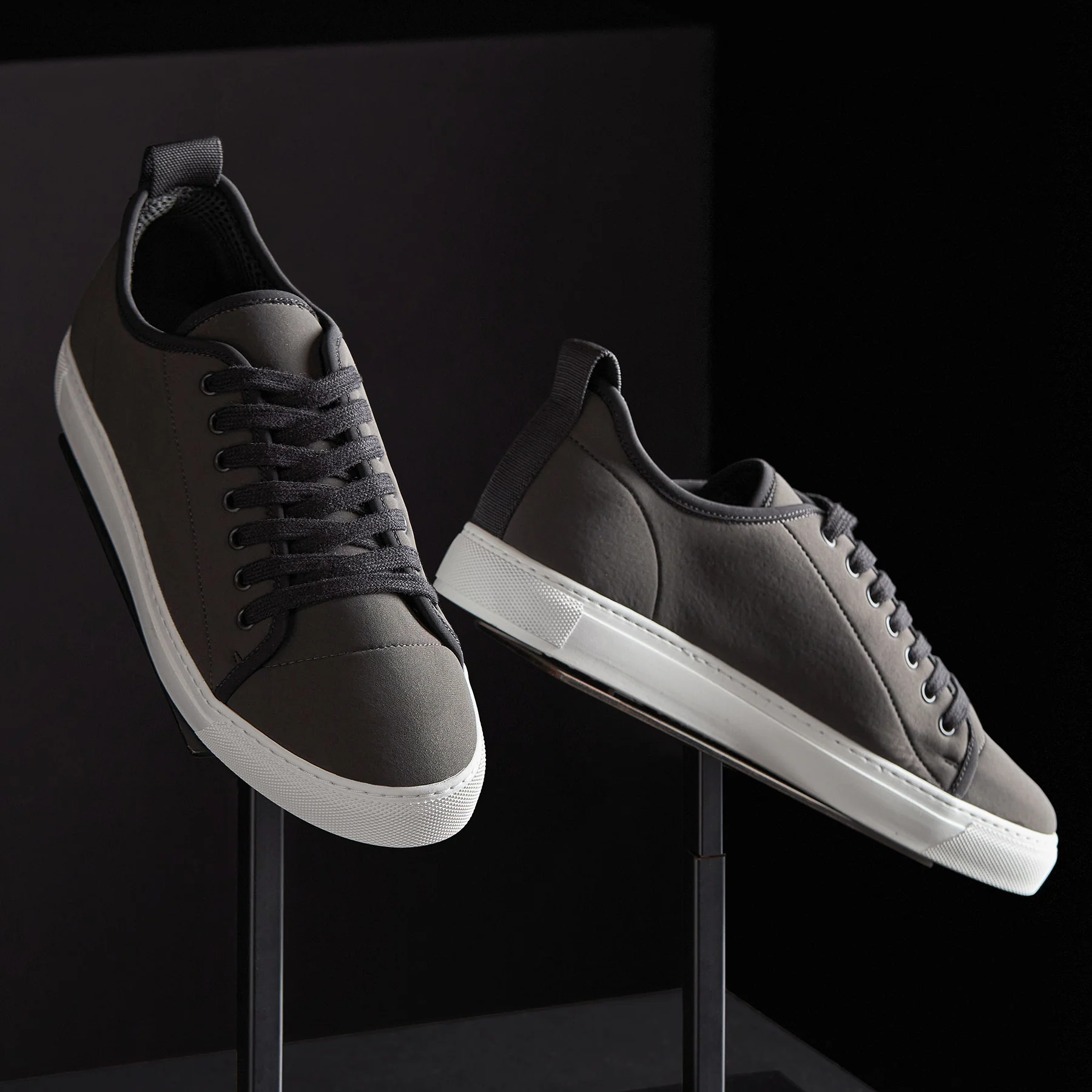 Men's Carbon Low - Carbon Grey - Image 2