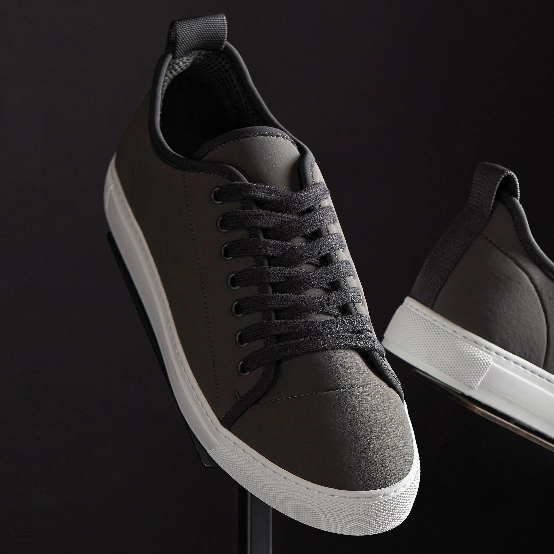 Men's Carbon Low - Carbon Grey - Image 3