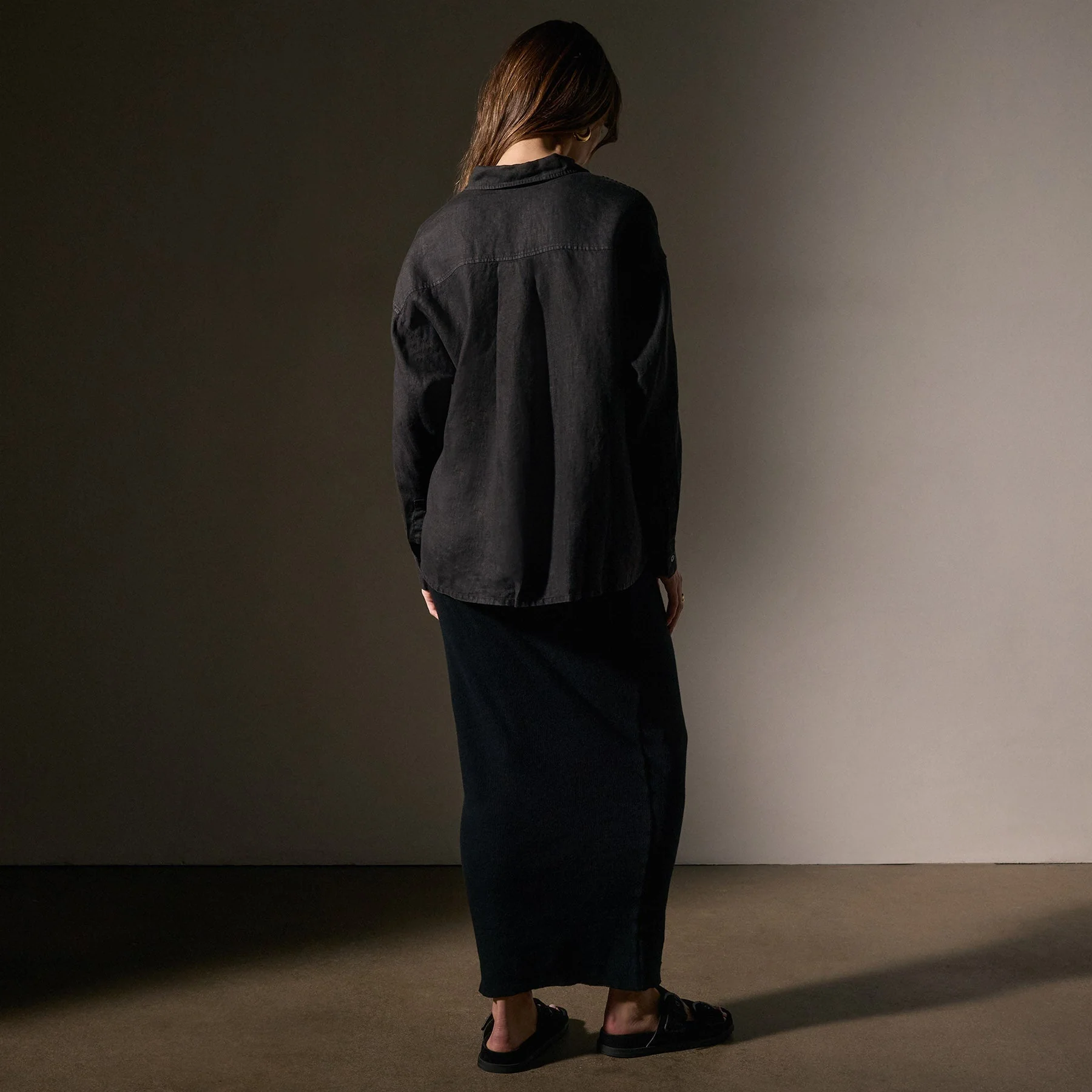 Linen Oversized Shirt - Black - Image 4