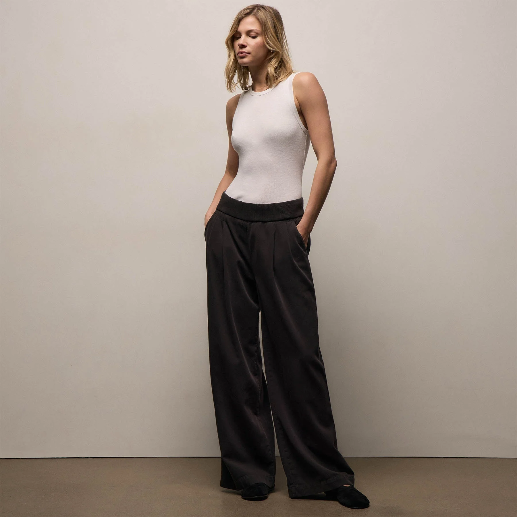Ribbed Waist Wide Leg Pant - Black - Image 4