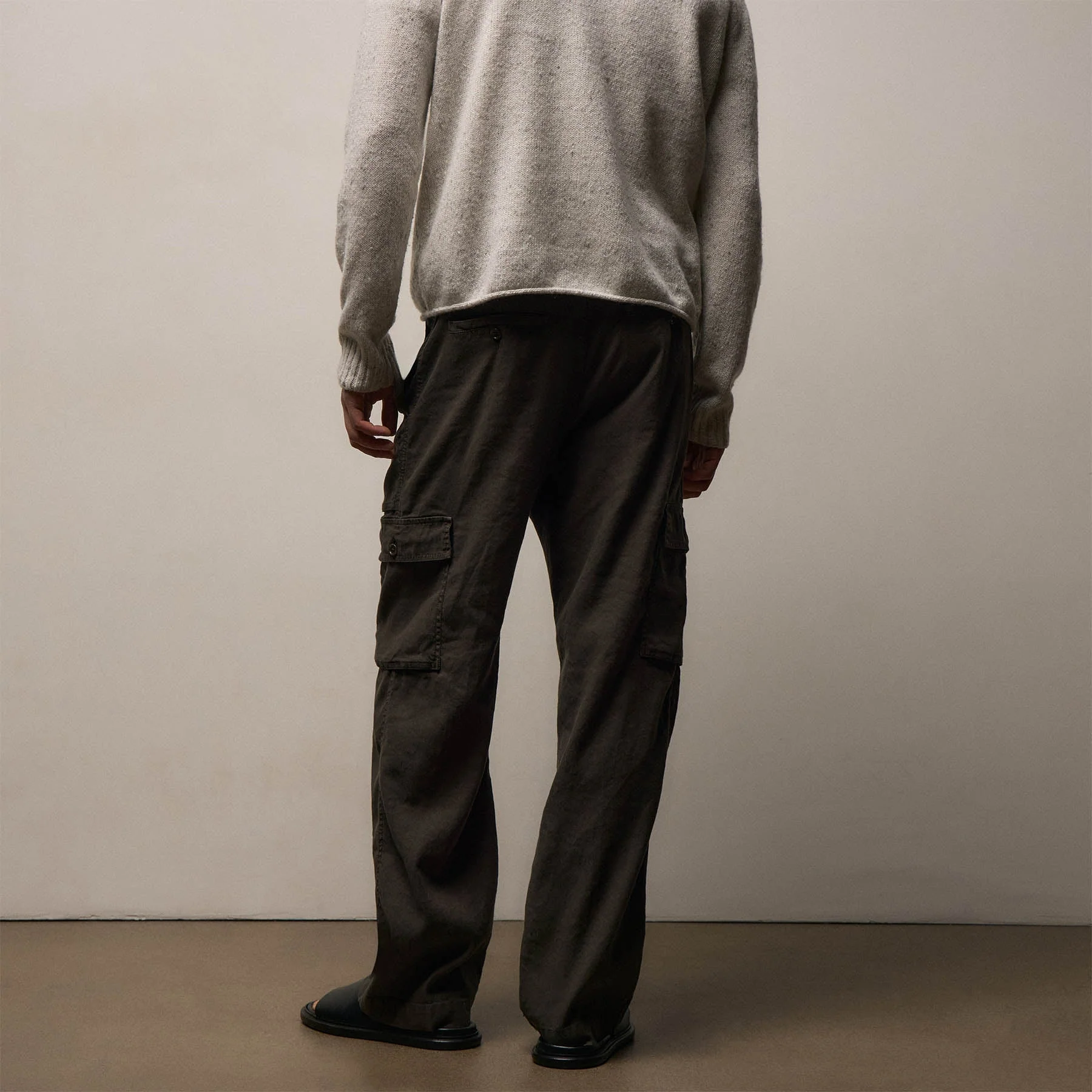 Stretch Linen Cargo Pant - Dark Olive Pigment - Image 6