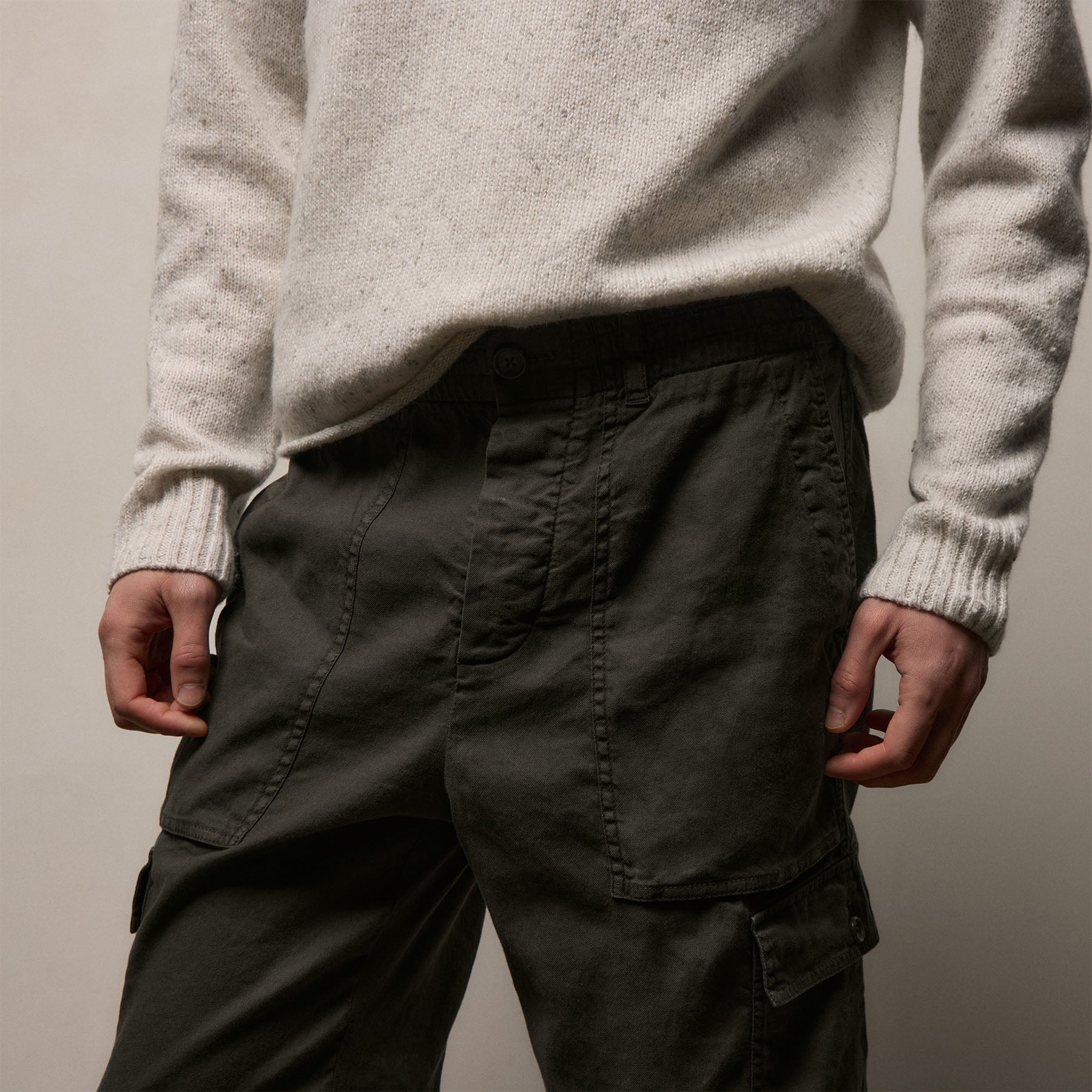 Stretch Linen Cargo Pant - Dark Olive Pigment - Image 7