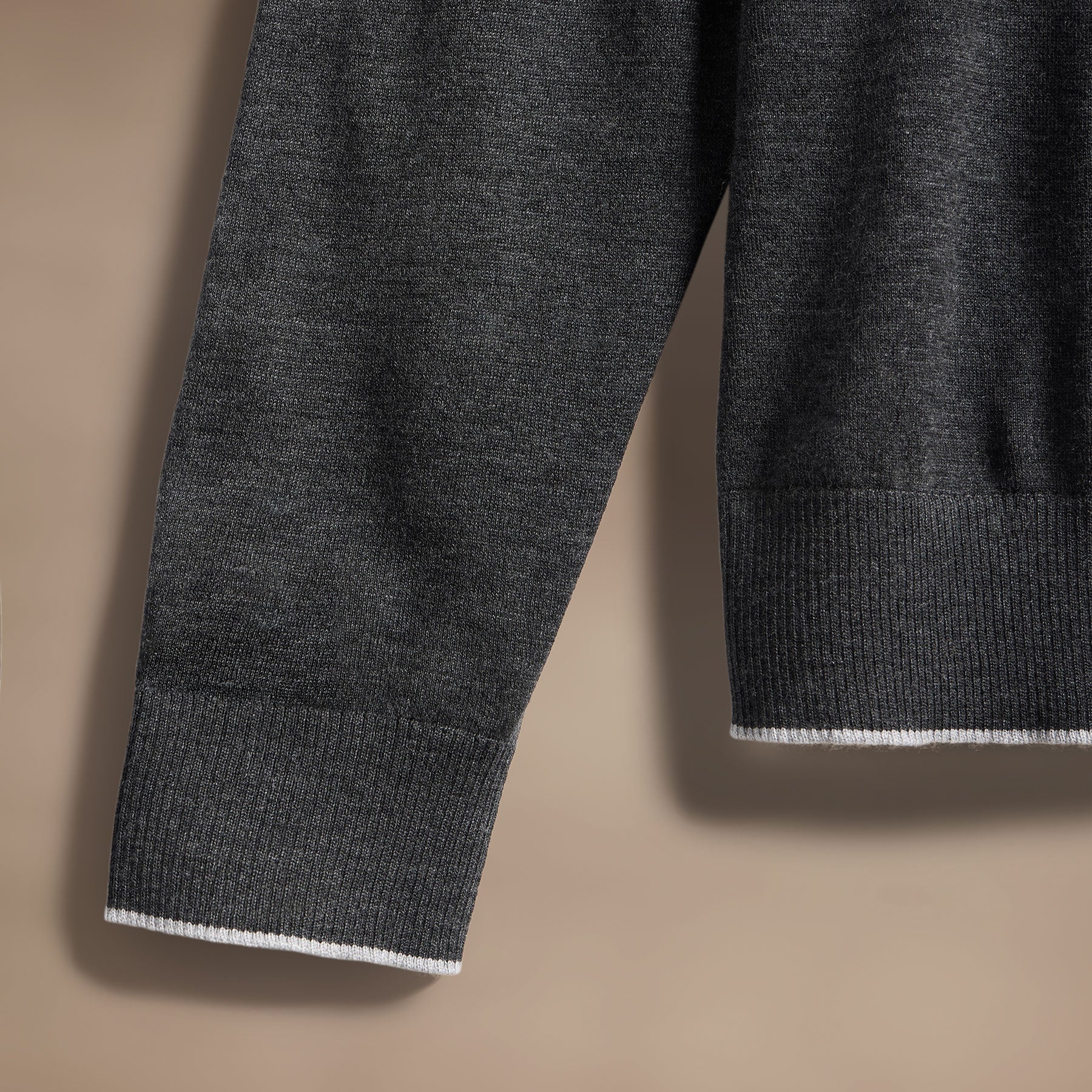 Ultrafine Cashmere Tipped Crew - Coal/Light Heather Grey - Image 3