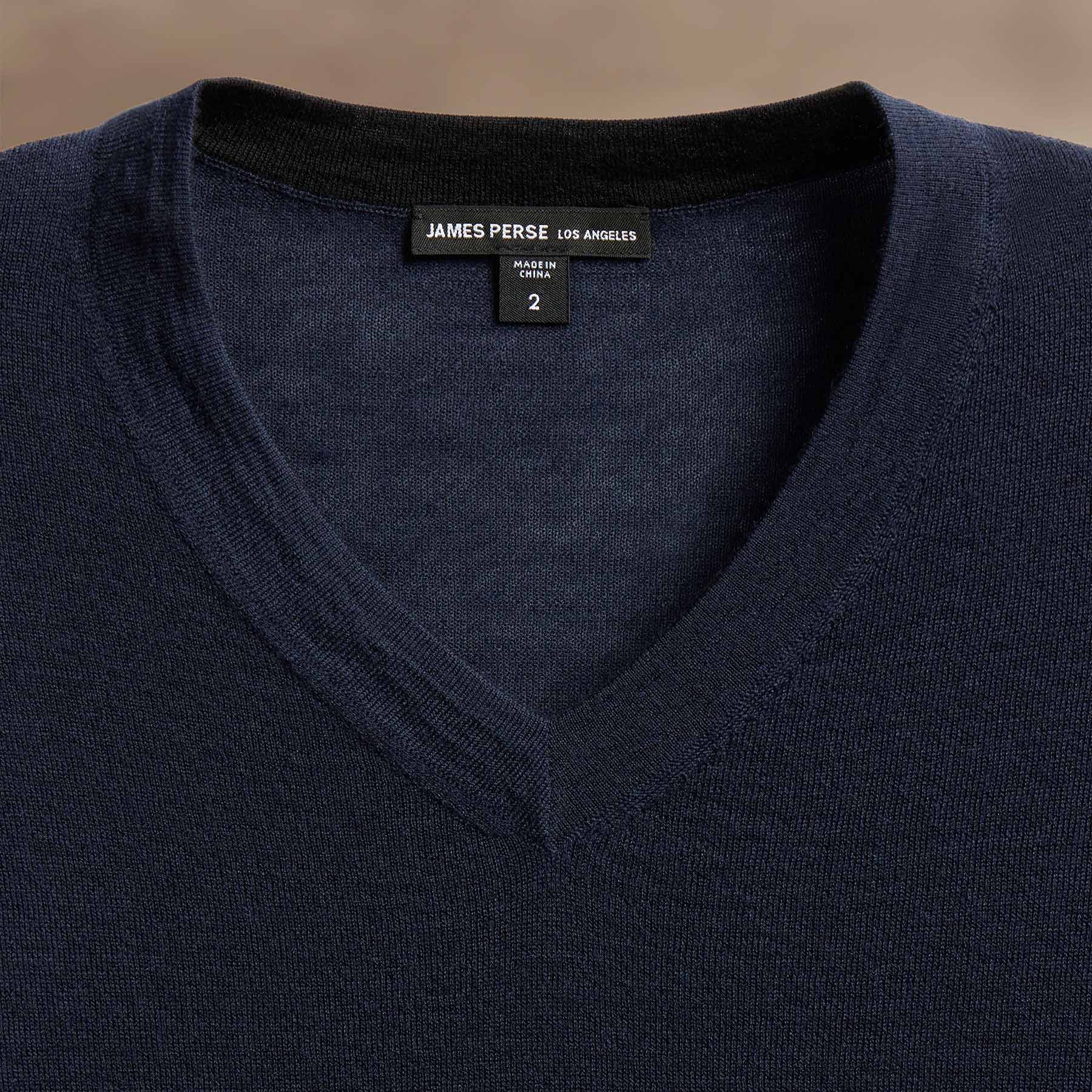Ultrafine Cashmere V Neck Sweater - Dark Navy - Image 3